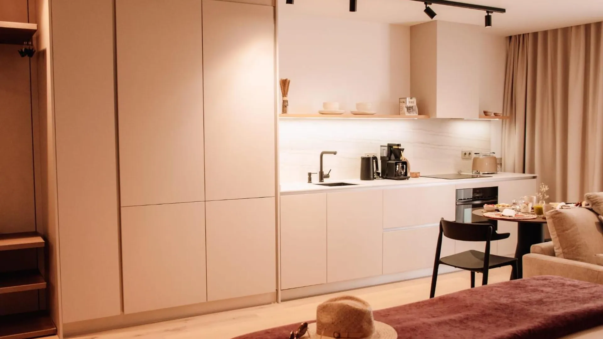 アパート Tierrazul Art Boutique White Nordic Suite アデヘ スペイン
